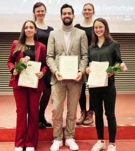 Master feiern Abschluss